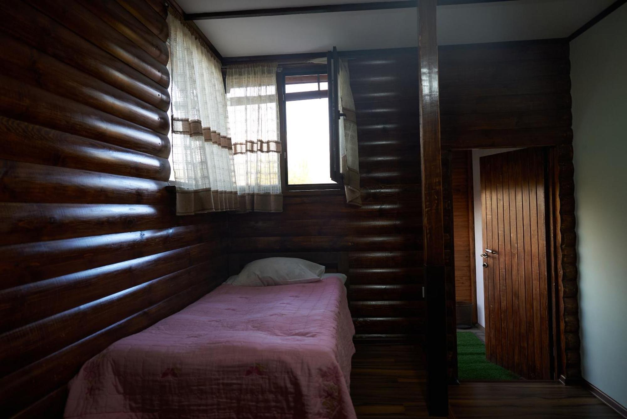 Argo Guest House Karakol Exterior foto