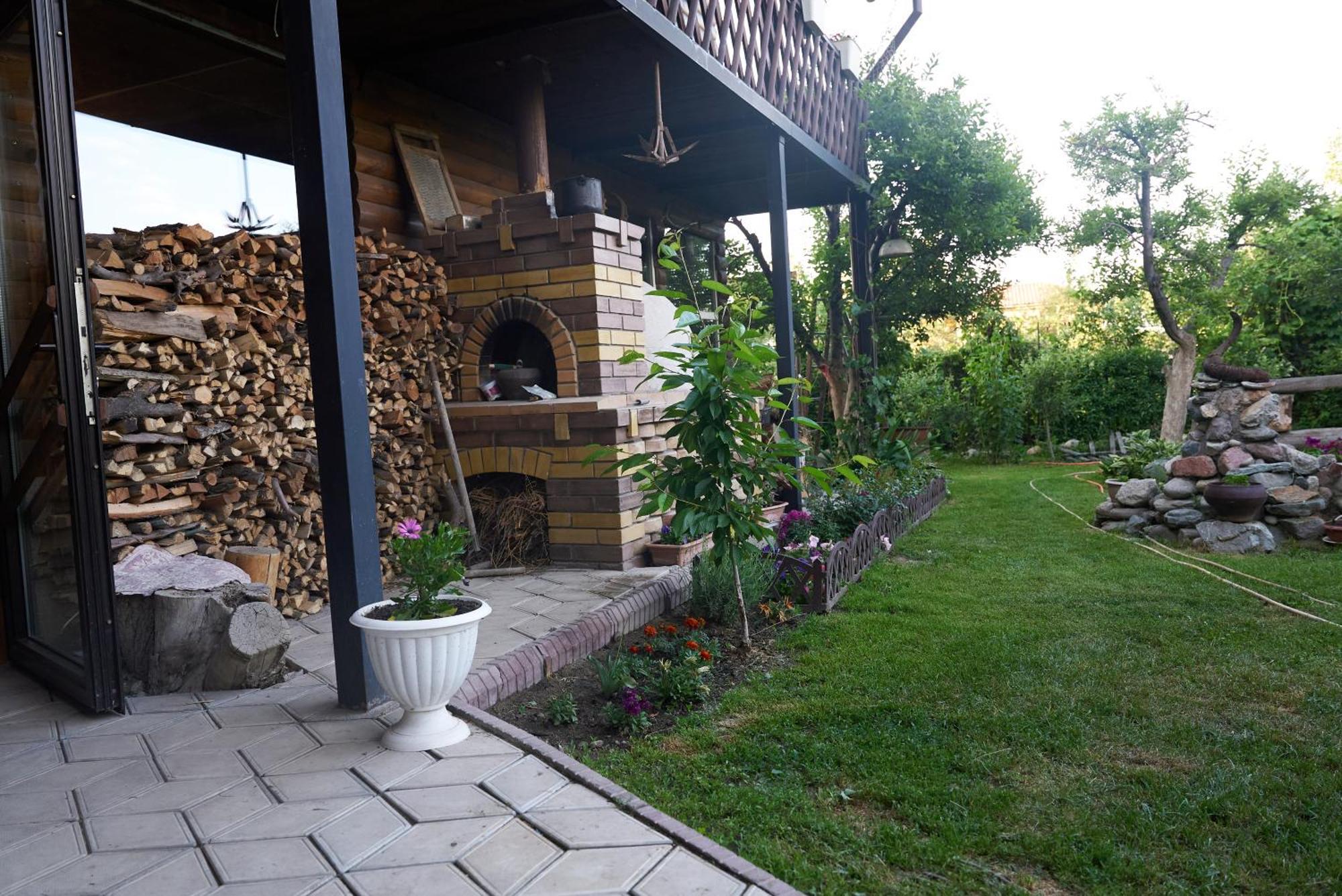 Argo Guest House Karakol Exterior foto